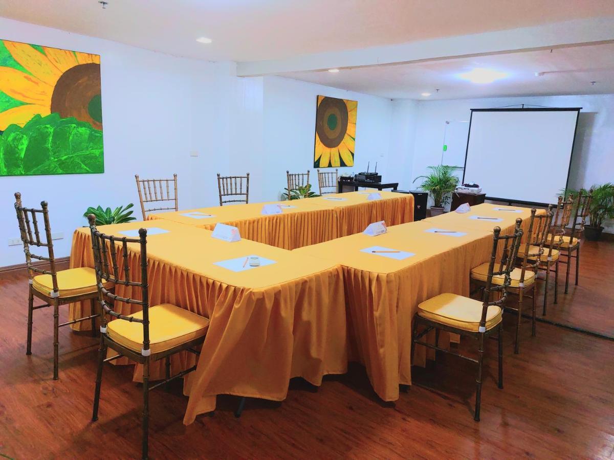 Tagaytay Hotel Sixb Tagaytay City Екстериор снимка