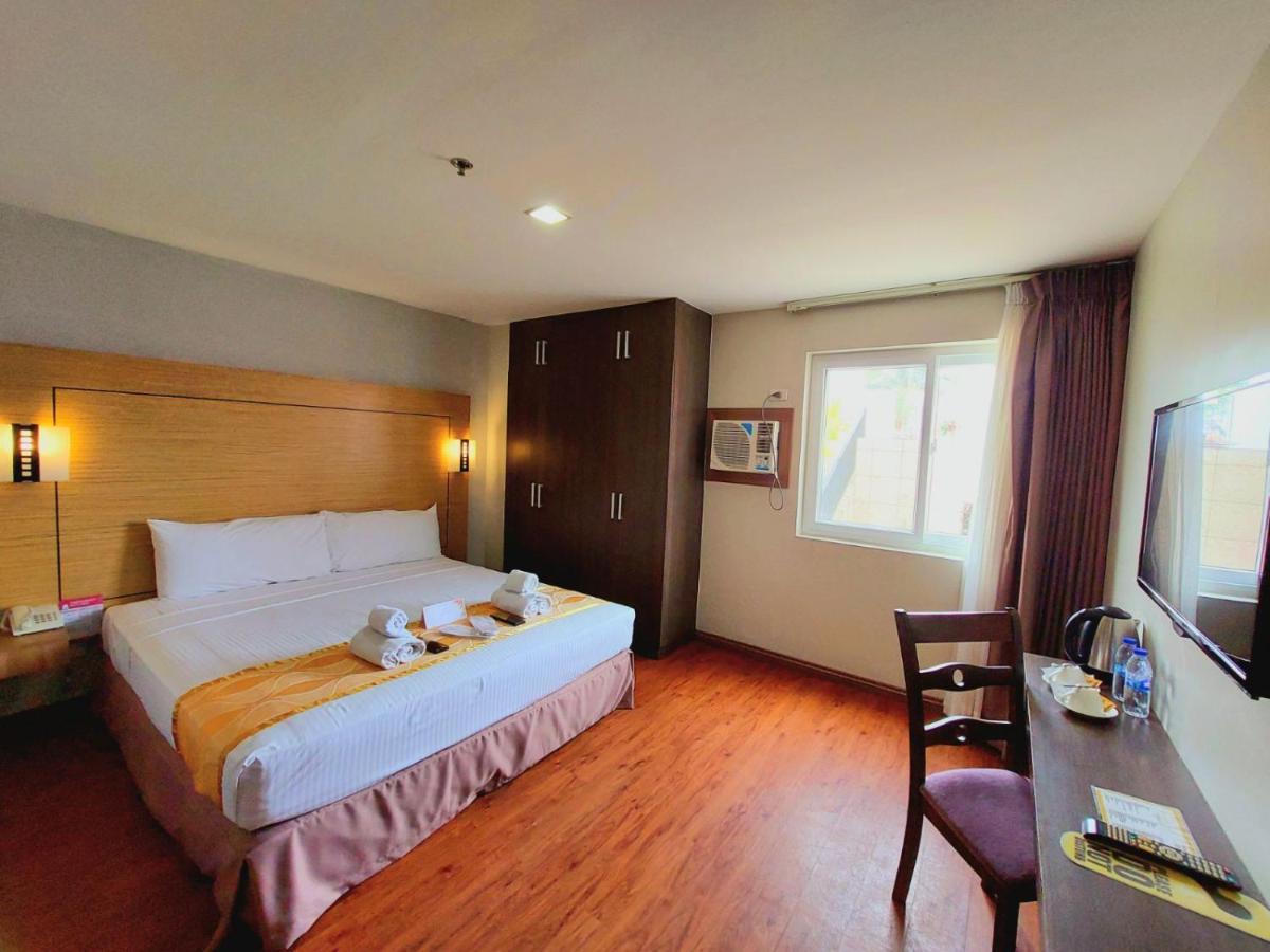 Tagaytay Hotel Sixb Tagaytay City Екстериор снимка