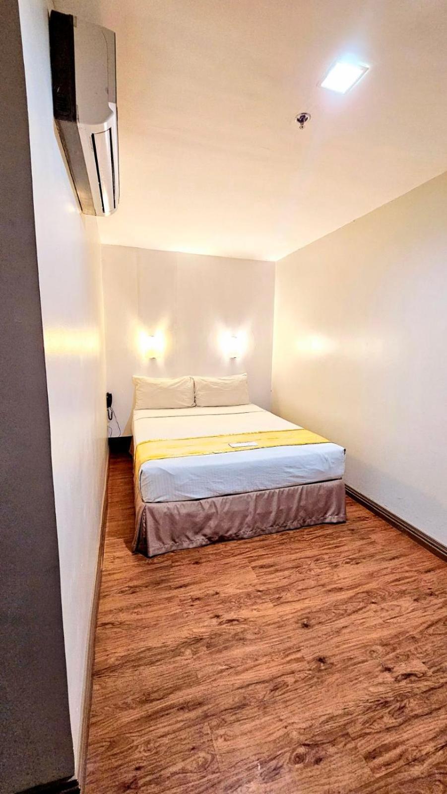 Tagaytay Hotel Sixb Tagaytay City Екстериор снимка